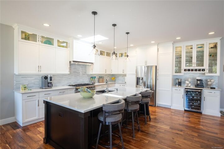 Property Photo: 3024 Barford Cres BC V9N 9L6