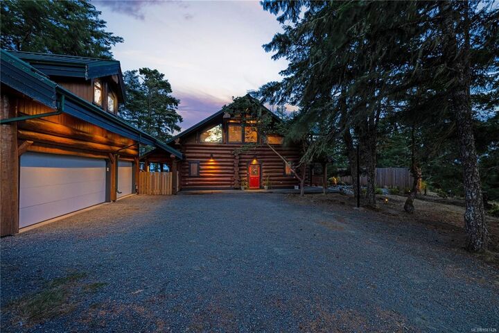 Property Photo: 661 Cains Way BC V9Z 1C6