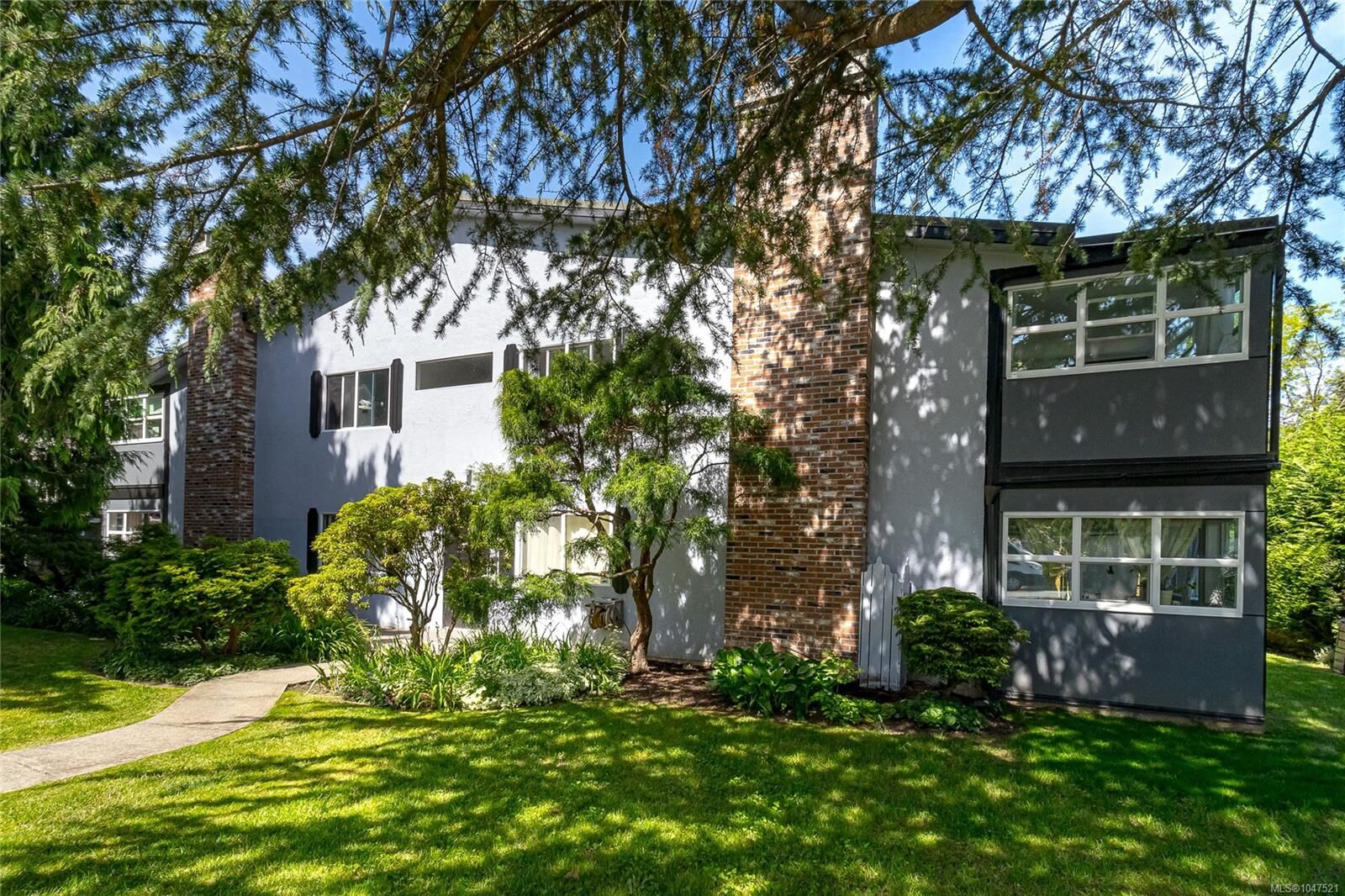 Property Photo: 3244 Seaton St #102 BC V8Z 3V7