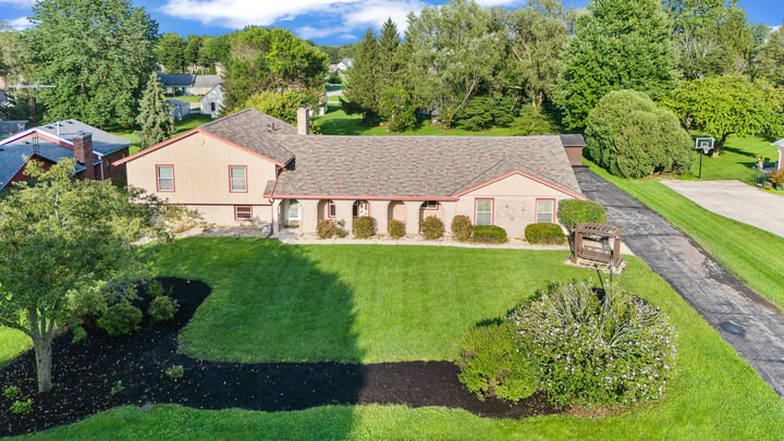 Property Photo: 2425 Greenlawn Drive OH 45373