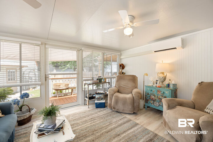 Property Photo: 247 Defuniak Cir AL 36549