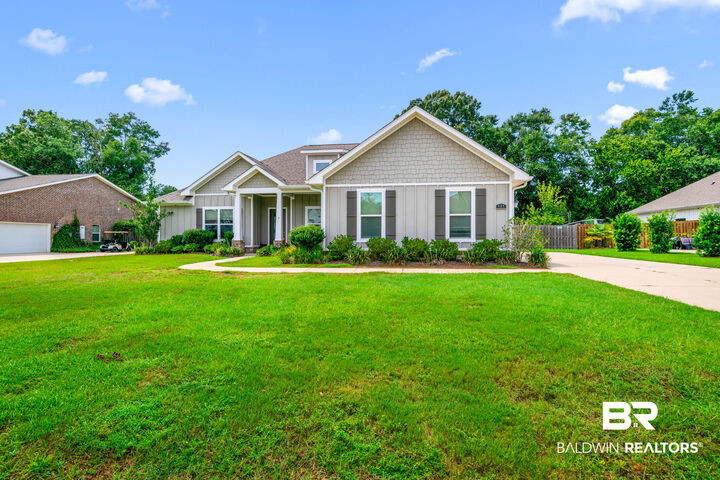 Property Photo:  420 Nandina Loop  AL 36532 
