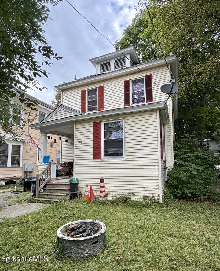 Property Photo:  39 Hull Ave  MA 01201 