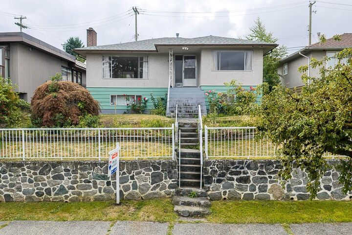 5326 Fleming Street — photo 1