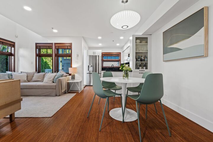Property Photo: 2505 W 8th Avenue 2 BC V6K 2B3