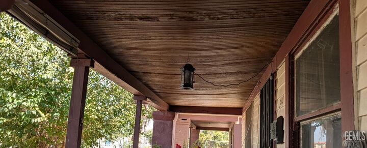 Property Photo: 810 N Street CA 93304