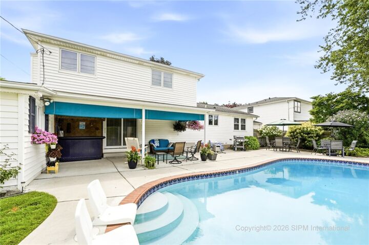Property Photo: 124 Palmdale Drive NY 14221