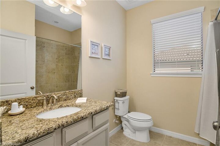 Property Photo: 9440 Benvenuto Ct 3-204 FL 34119