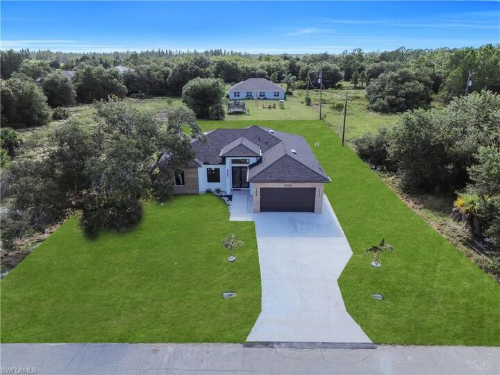 Property Photo:  1717 Roosevelt Ave  FL 33972 