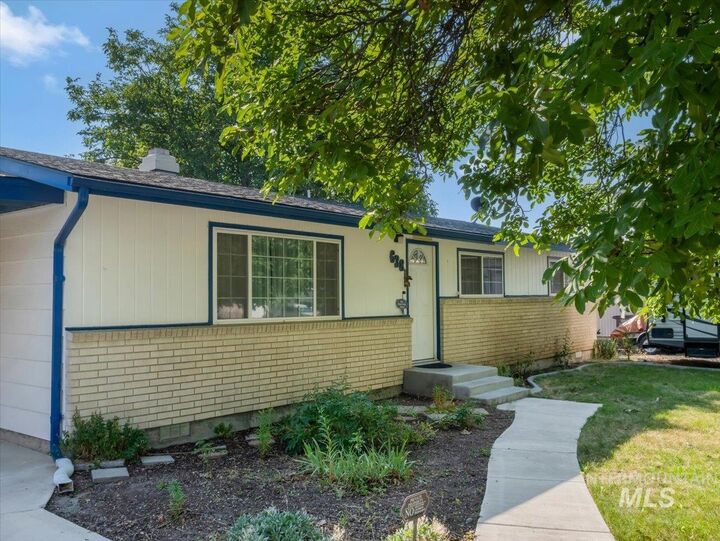 Property Photo: 638 Meadow Dr ID 83617