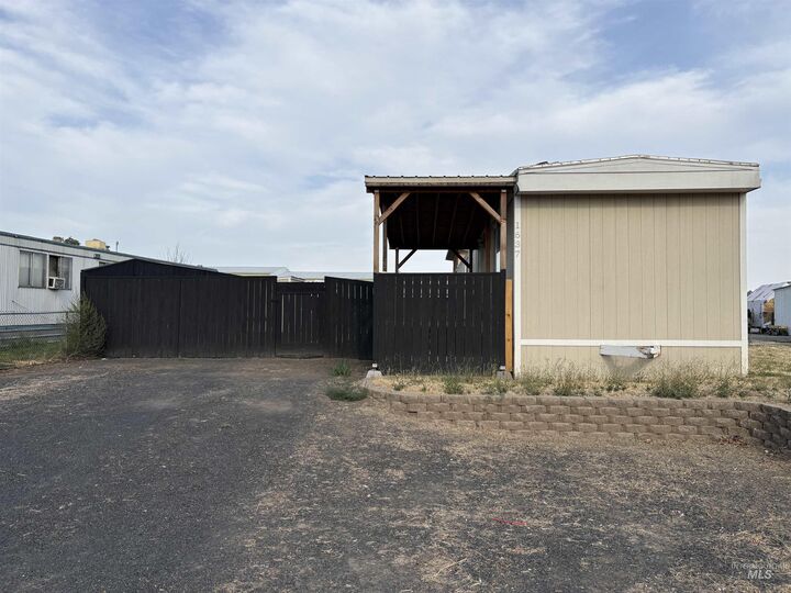 Property Photo:  1637 13th Street  WA 99403 