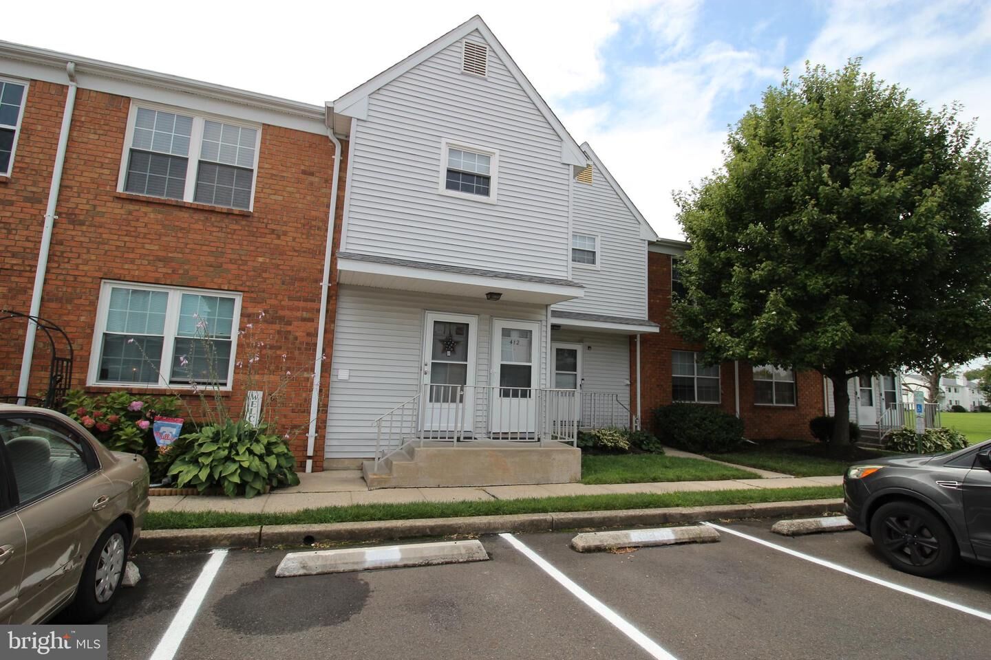 Property Photo: 412 Dove Court NJ 08048