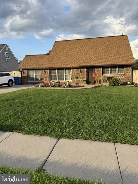 Property Photo:  16 Parkside Circle  PA 19056 