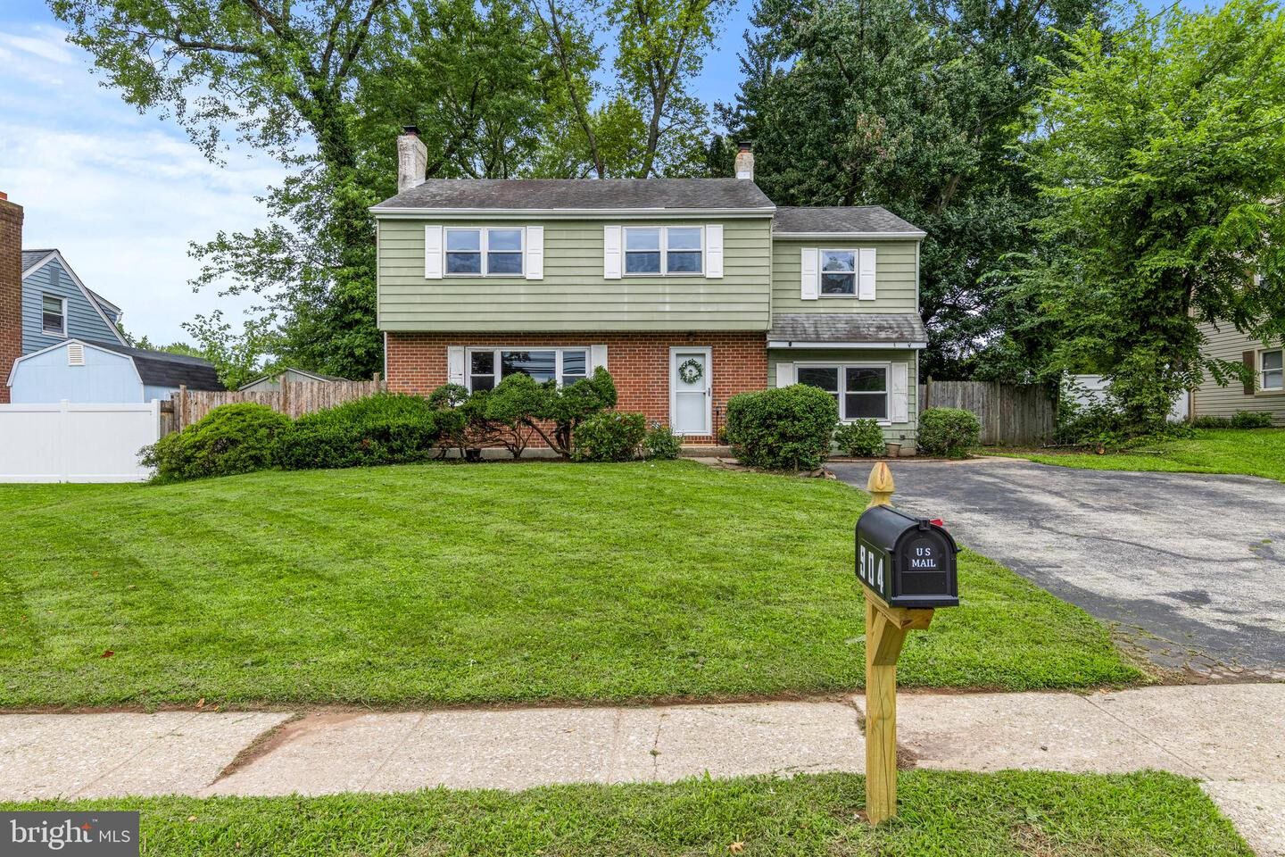Property Photo: 904 Township Line Road PA 19462