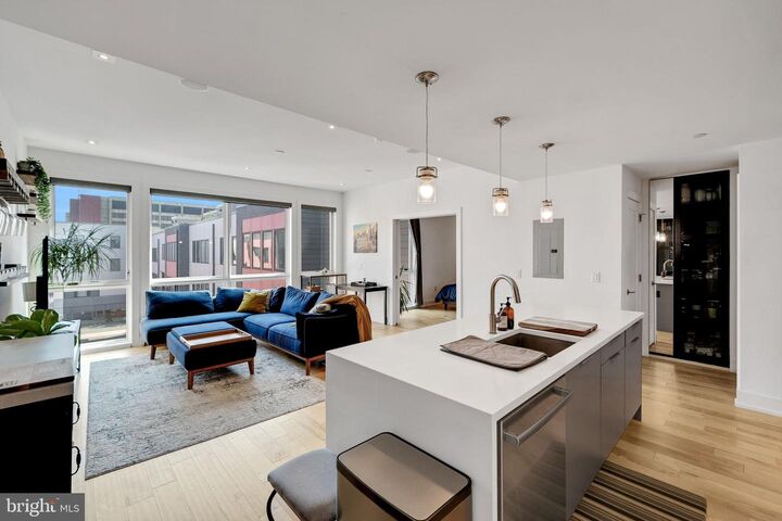 Property Photo:  620 N 3rd Street 4B  PA 19123 