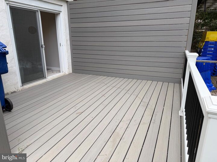 Property Photo: 823 N Shenandoah Avenue VA 22630