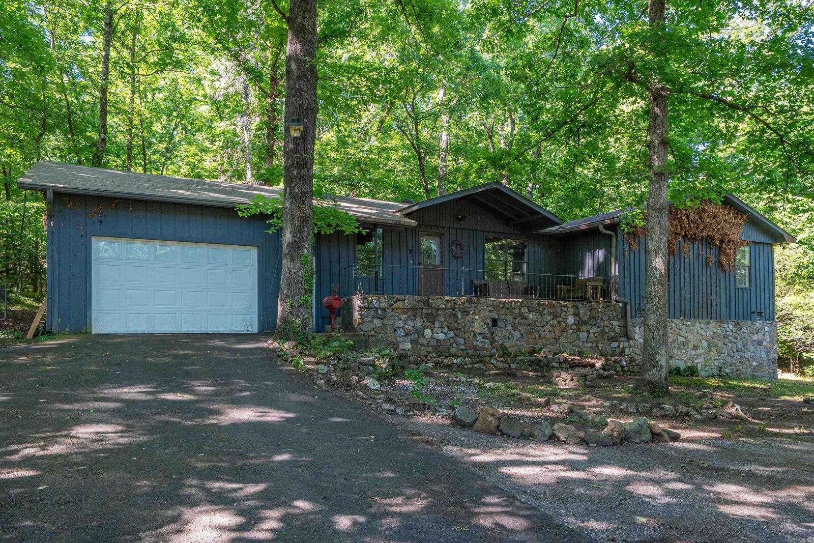 Property Photo: 210 Lawrence Lane AR 71913