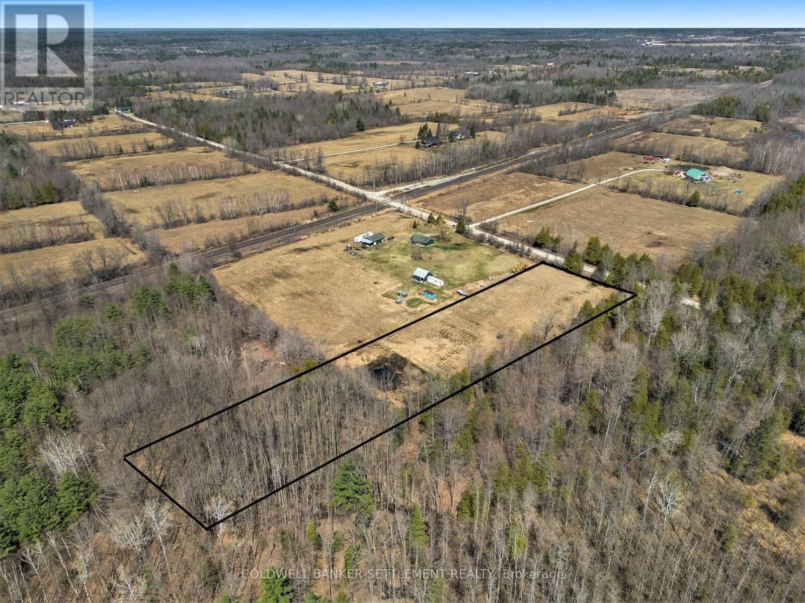 Property Photo:  313 Elliot Road  ON K7H 3C9 