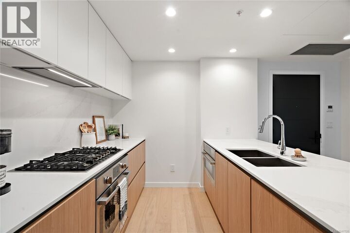 Property Photo:  2000 Hannington Road 222  BC V9B 6R6 