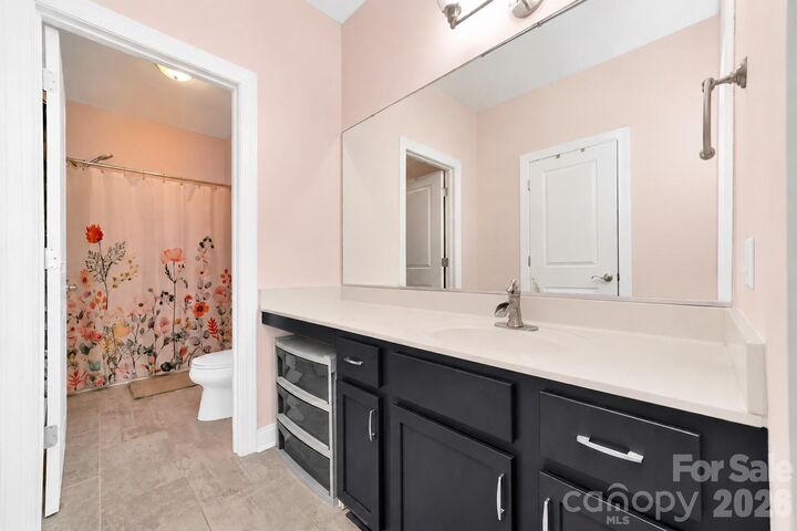 Property Photo: 94 Foxden Drive 101 NC 28732