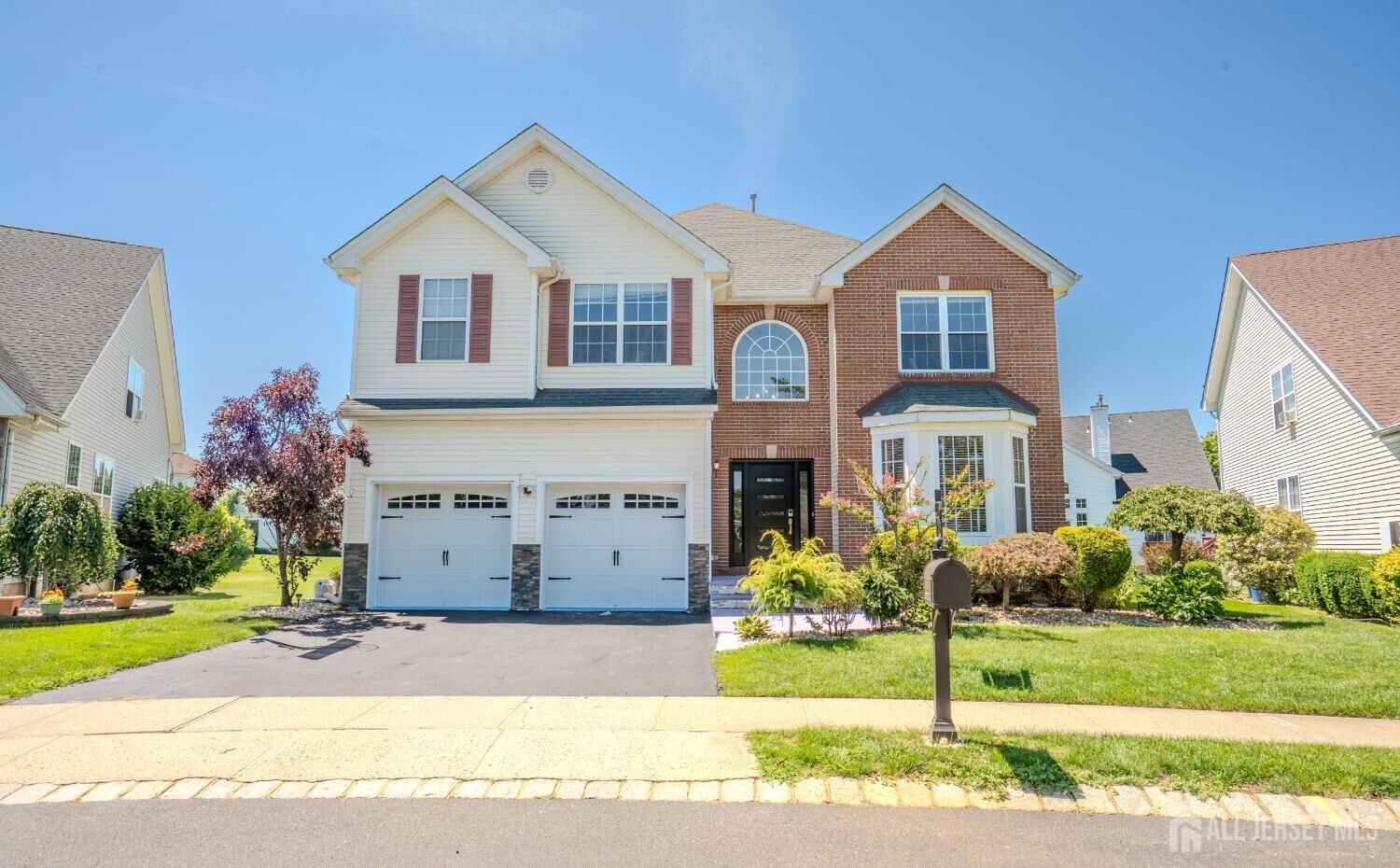 Property Photo: 8 Jumping Brook Court NJ 08837