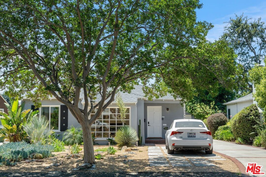 Property Photo:  14348 Collins St  CA 91401 