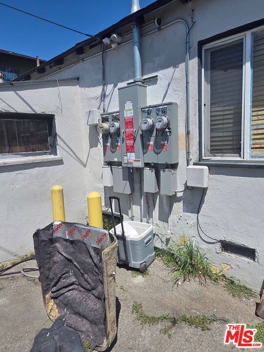 Property Photo:  8719 Orchard Ave  CA 90044 
