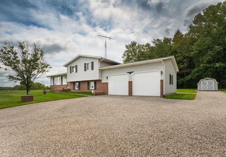 Property Photo: 29468 New Castle Road OH 43843