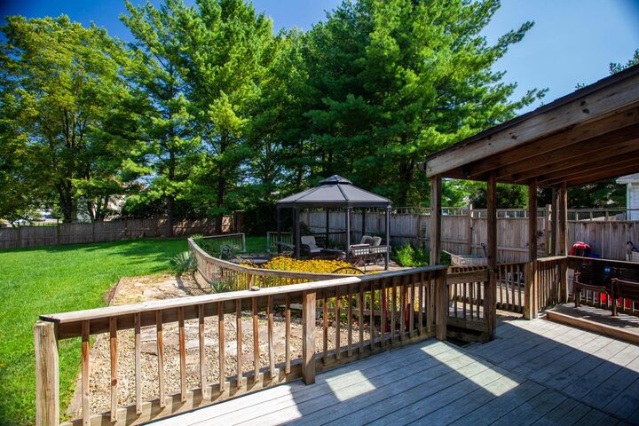 Property Photo: 724 Hunters Run OH 43230