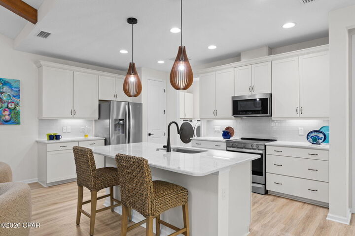 Property Photo: 8675 Tropics Avenue FL 32413