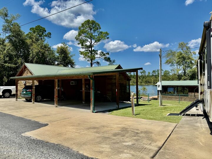 Property Photo: 2678 Linda Lane FL 32420