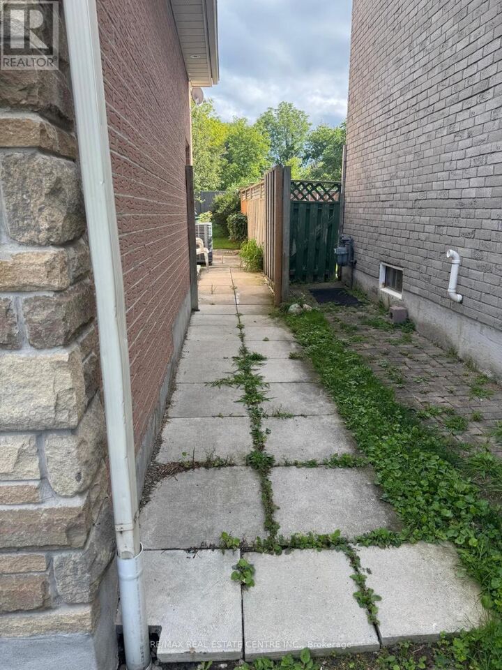 Property Photo:  546 Laurier Crescent Basement  ON L1V 4P9 