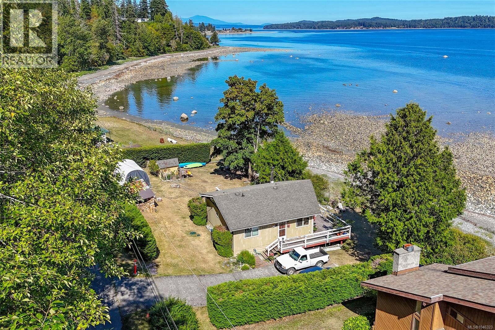 Property Photo: 4995 Shoreline Drive BC V0R 1G0