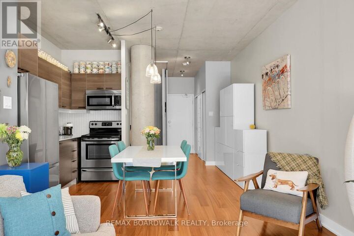 Property Photo: 349 McLeod Street 524 ON K2P 0S1