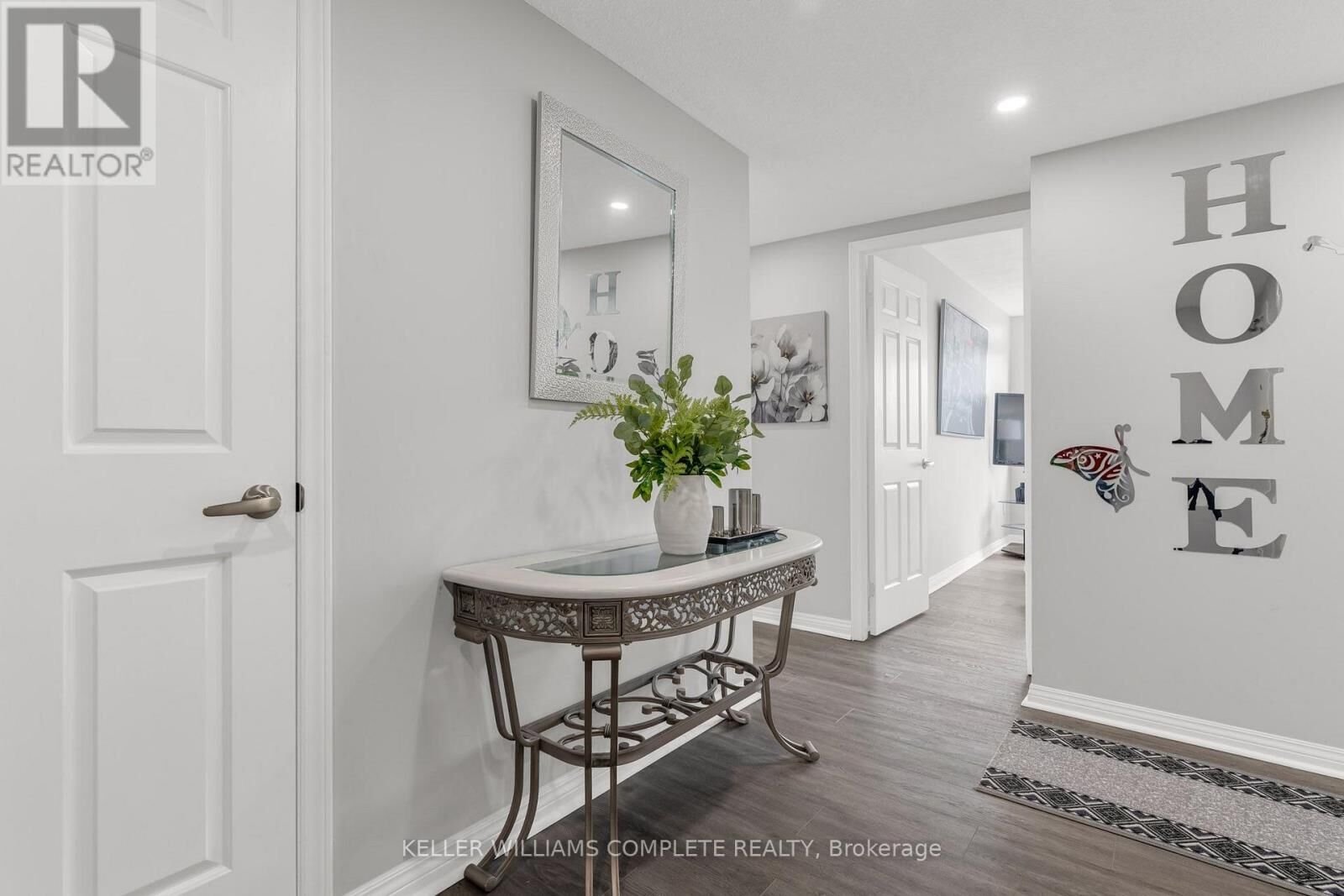 Property Photo: 40 Harrisford Street 608 ON L8K 6N1