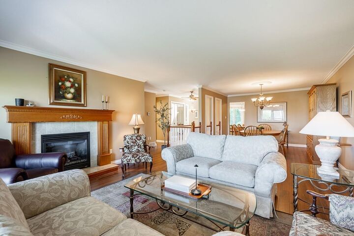 Property Photo:  2989 Trafalgar Street 7  BC V2S 7X9 