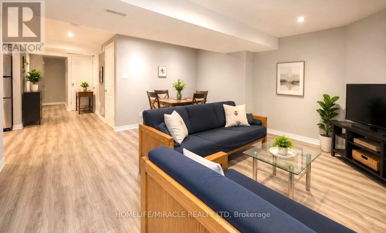 Property Photo: 5437 Royal Aberdeen Drive #Bsmt ON L4Z 3W2