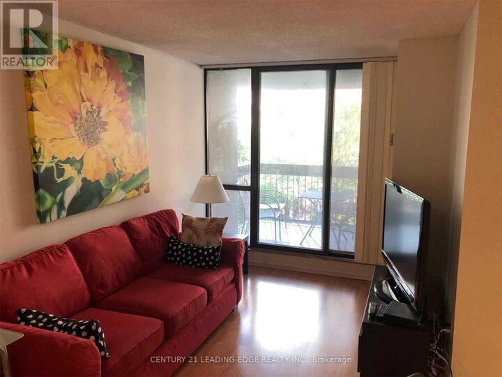 Property Photo:  49 McCaul Street 461  ON M5T 2W7 