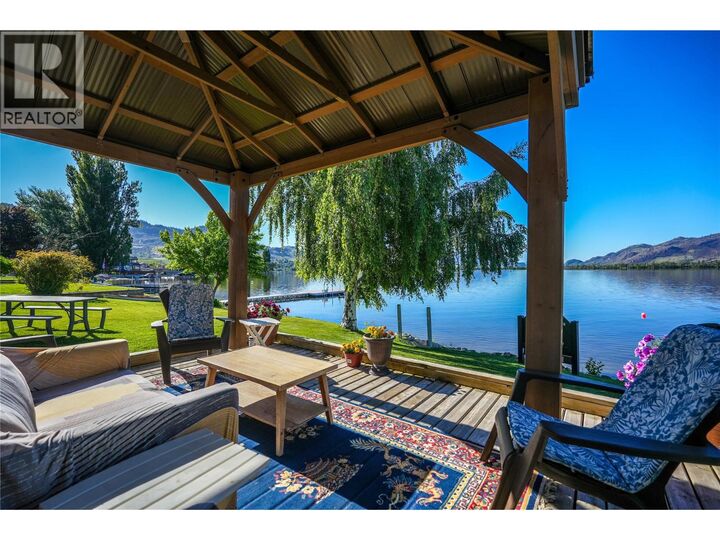 9 Harbour Key Drive — photo 1