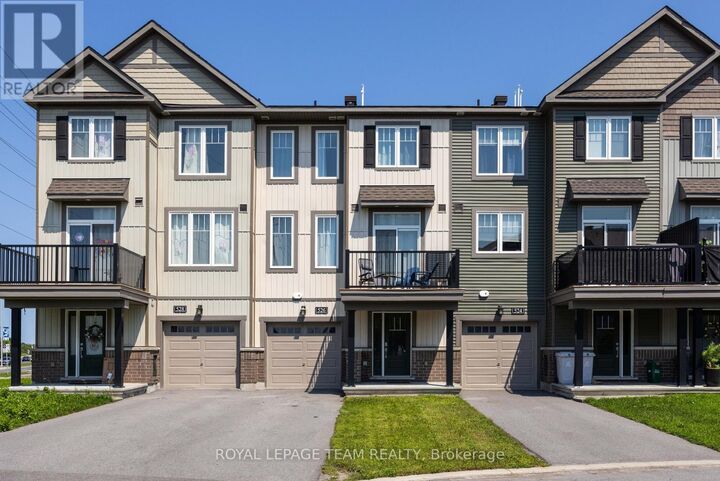 526 Clemency Crescent — photo 1