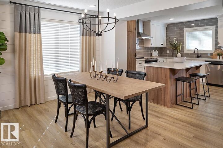 Property Photo:  9008 Gilbert Cl NW  AB T5T 7Z3 