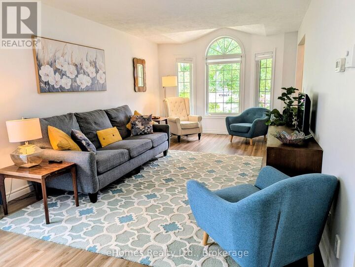 Property Photo:  206 2nd A Street West  ON N4K 6X3 