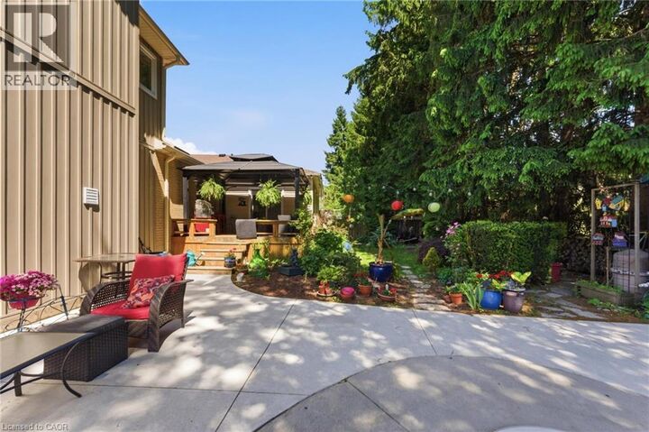 Property Photo: 82 Cumming Court Upper ON L9G 1V3