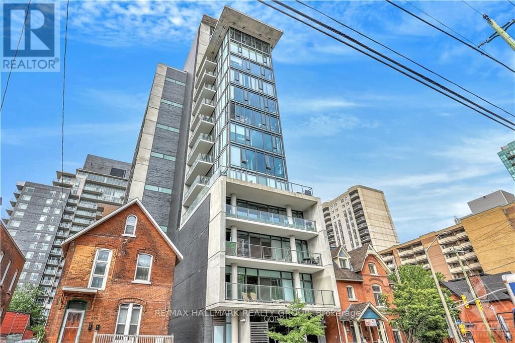 Property Photo: 224 Lyon Street 404 ON K1R 0C1