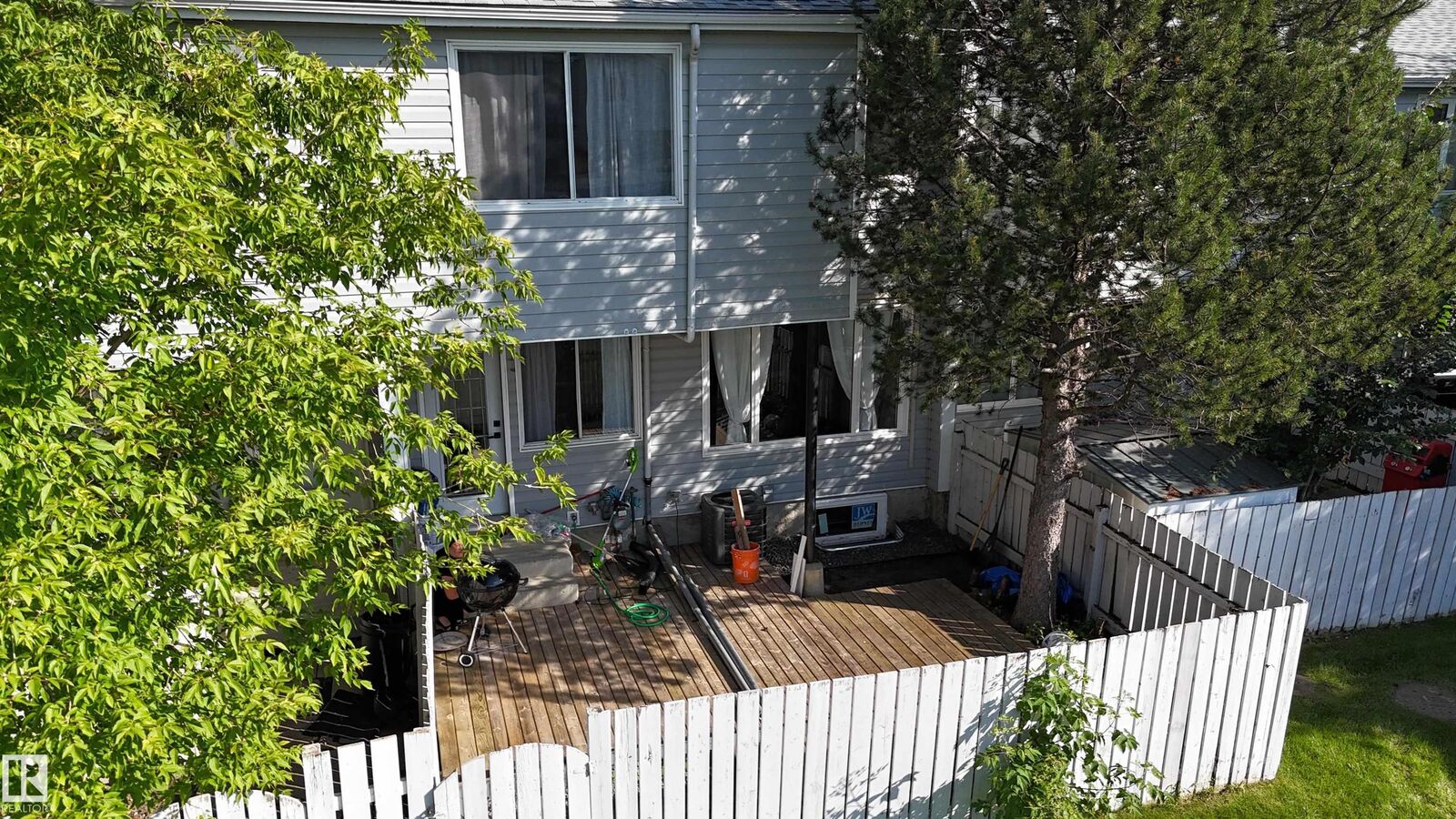 Property Photo:  71 Amberly Crest NW  AB T5A 2H9 
