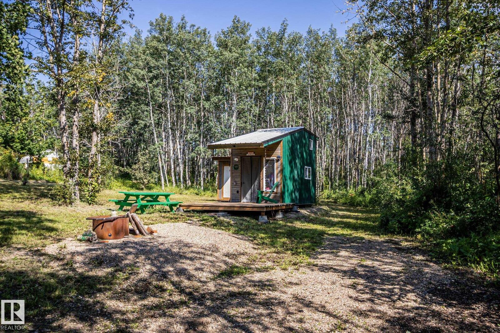 Property Photo:  347, 58532 Range Rd 113  AB T0A 3A0 