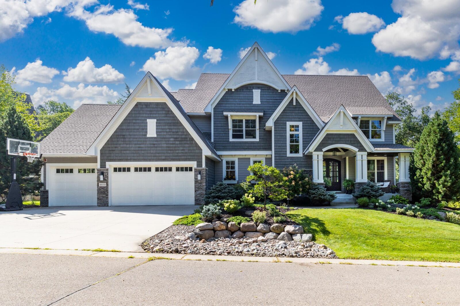 Property Photo:  4410 Juleena Place  MN 55345 
