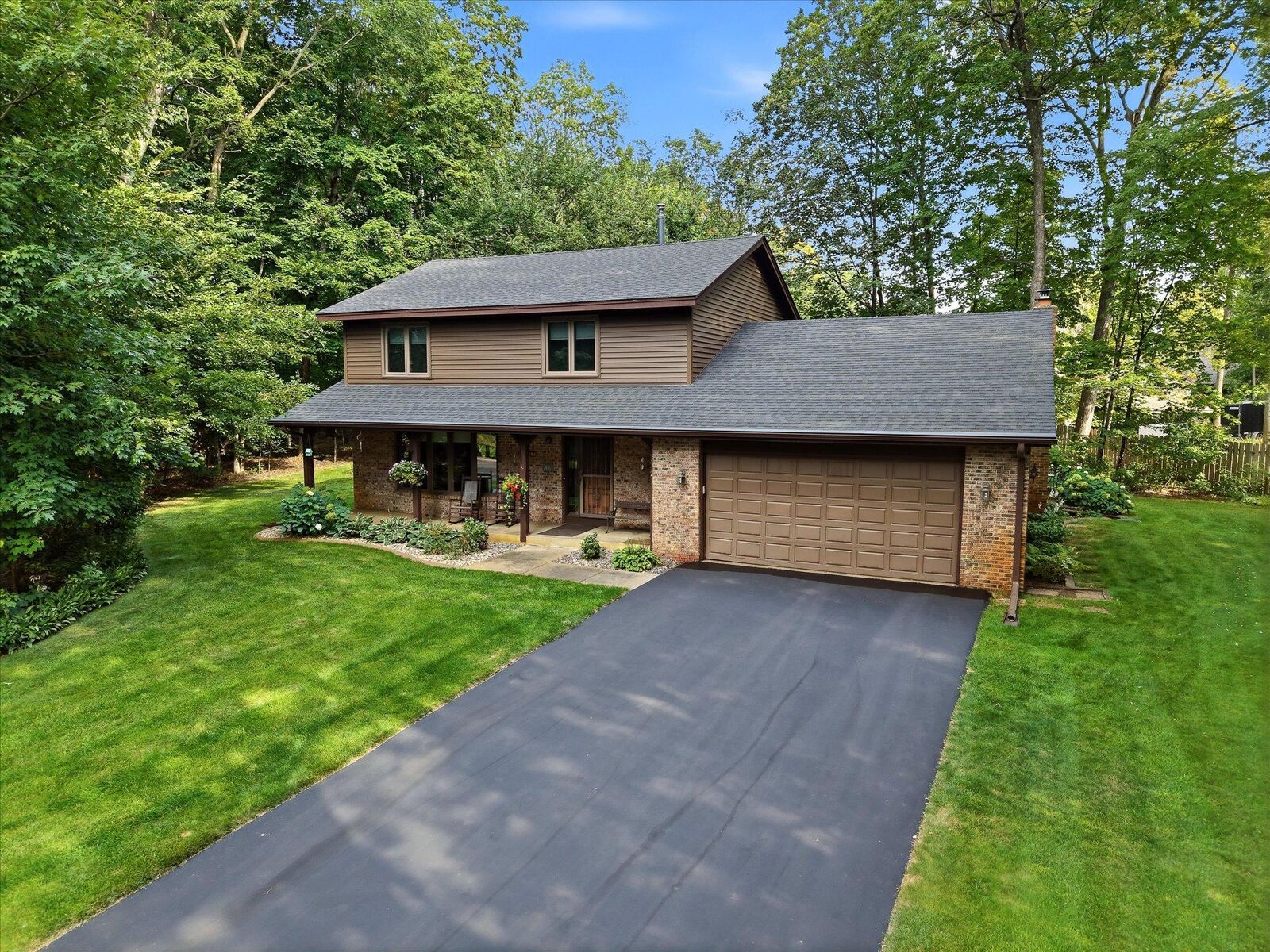 Property Photo: 5665 Star Circle MN 55331