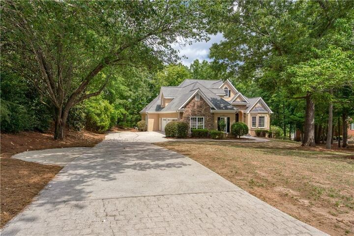 Property Photo: 303 Broadmoor Way GA 30253