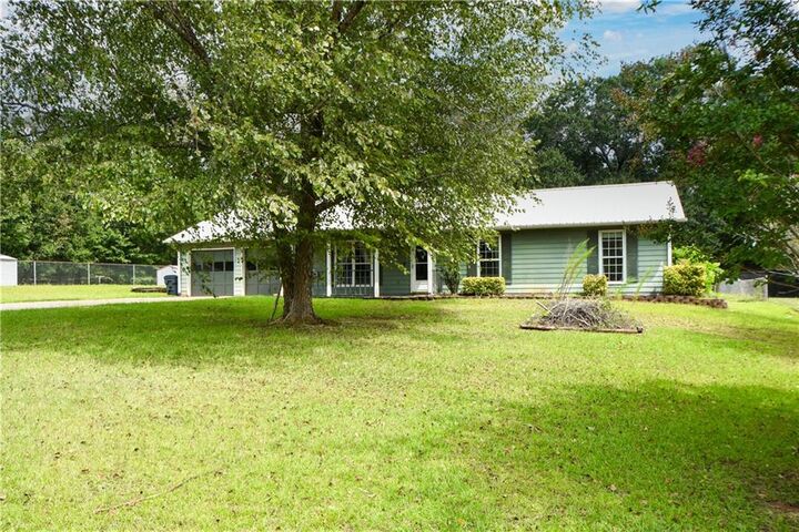 Property Photo:  105 Gwenellen Drive  GA 30248 